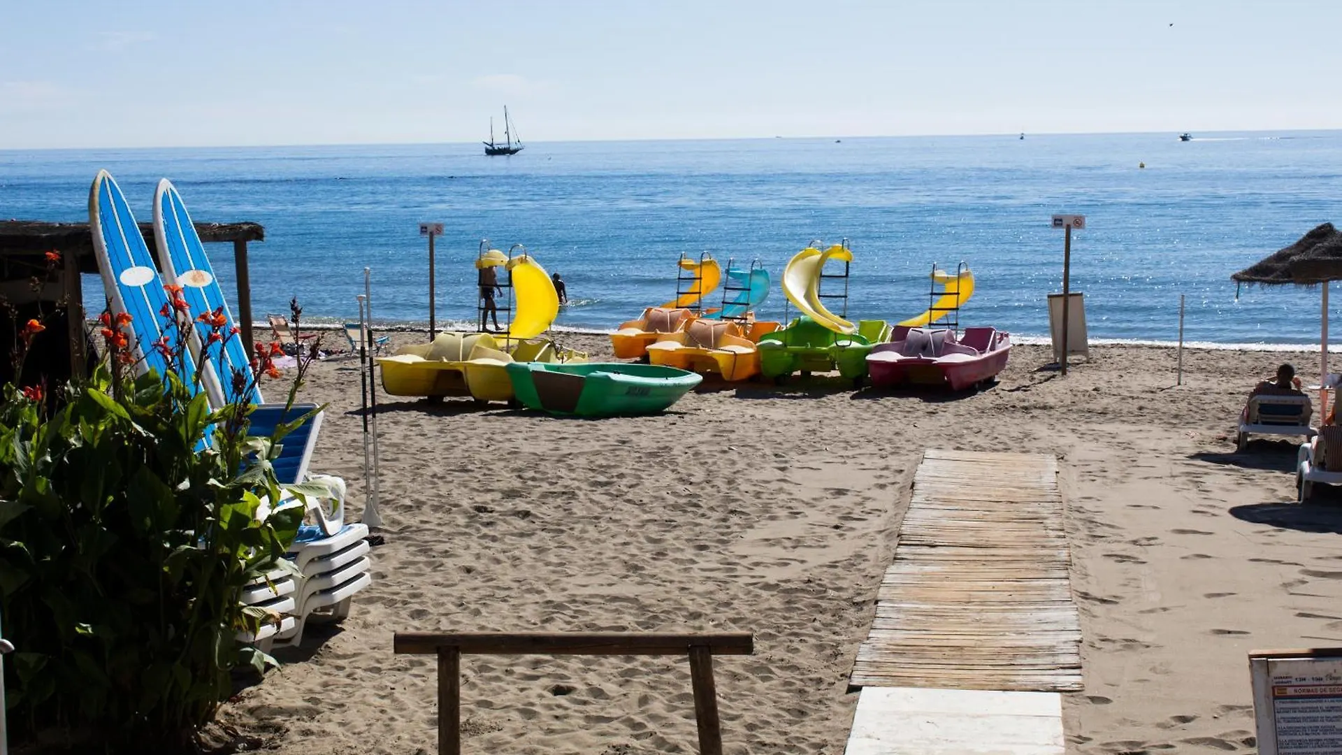 Benal beach suite II, estudio con parque acuático y vistas al mar. Benalmádena