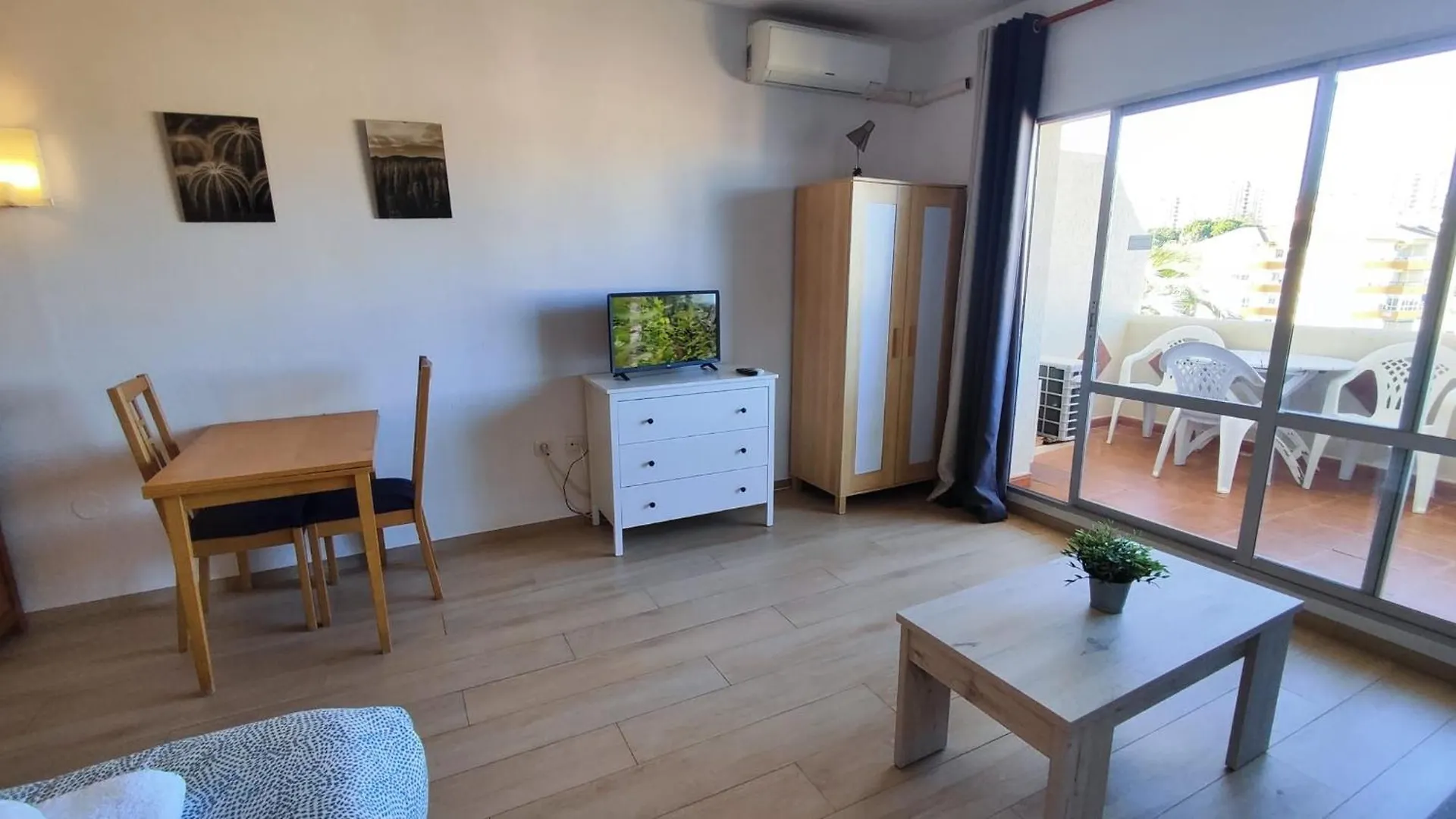 Benal beach suite II, estudio con parque acuático y vistas al mar. Benalmádena